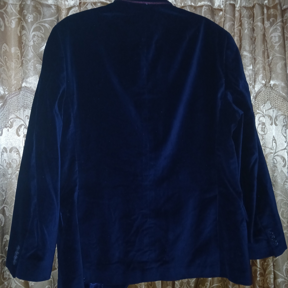 Tommy Hilfiger Navy Velvet Blazer with Burgundy Lining - Picture 2 of 10